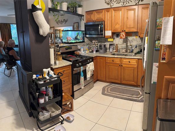 1821 SW 50th Ave, Fort Lauderdale FL 33317