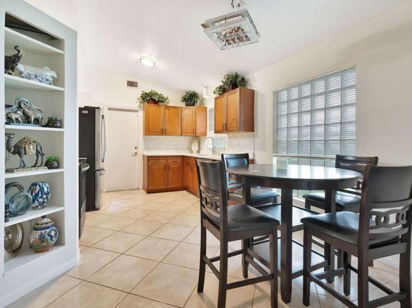 1002 Aspri Way, Riviera Beach FL 33418