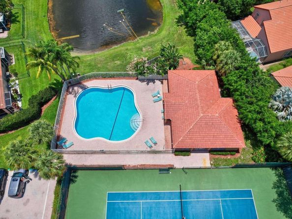 1002 Aspri Way, Riviera Beach FL 33418