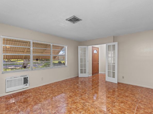 2031 Pinehurst Drive, West Palm Beach FL 33407