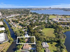 2031 Pinehurst Drive, West Palm Beach FL 33407