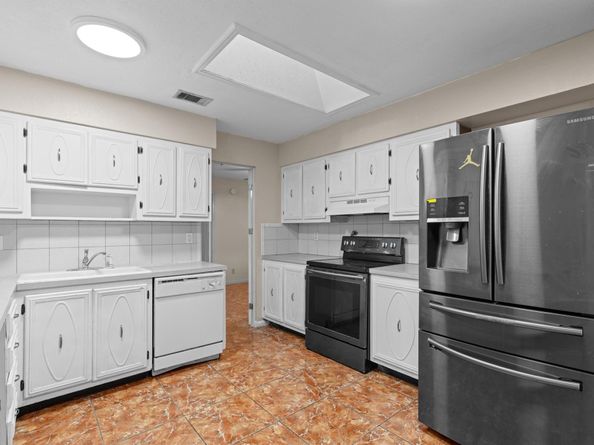 2031 Pinehurst Drive, West Palm Beach FL 33407