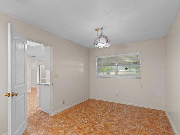 2031 Pinehurst Drive, West Palm Beach FL 33407