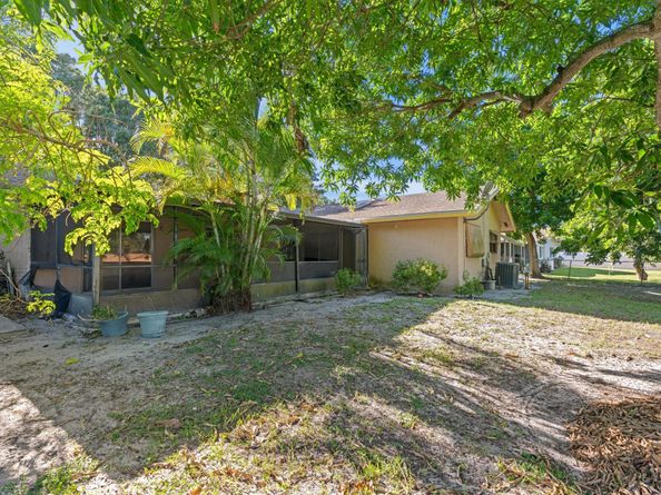 2031 Pinehurst Drive, West Palm Beach FL 33407