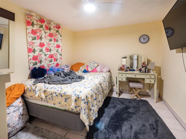 528 SW 5th Ave, Fort Lauderdale FL 33315