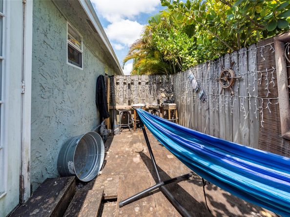 528 SW 5th Ave, Fort Lauderdale FL 33315