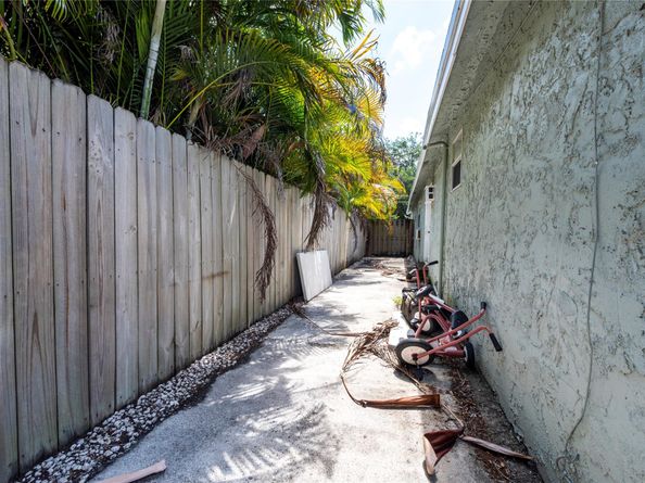 528 SW 5th Ave, Fort Lauderdale FL 33315