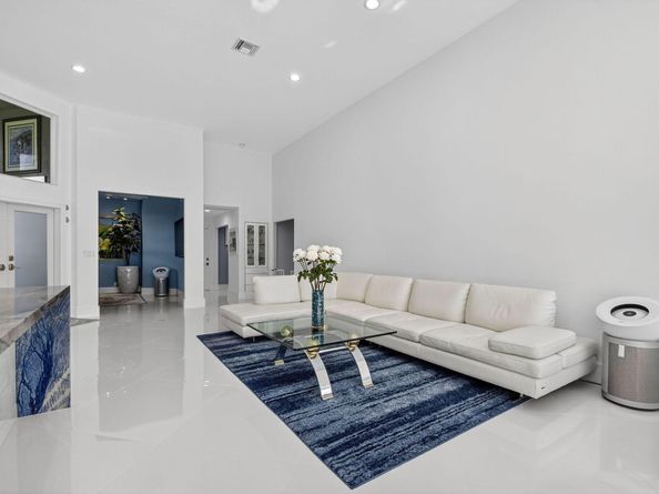 6430 Three Lakes Lane, Boynton Beach FL 33437