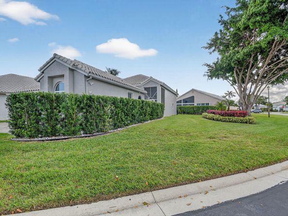 6430 Three Lakes Lane, Boynton Beach FL 33437