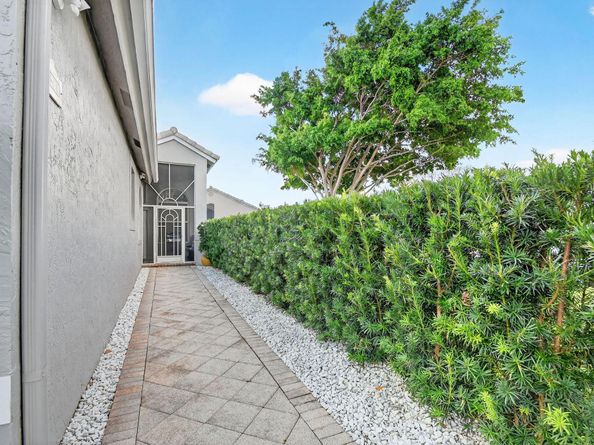 6430 Three Lakes Lane, Boynton Beach FL 33437