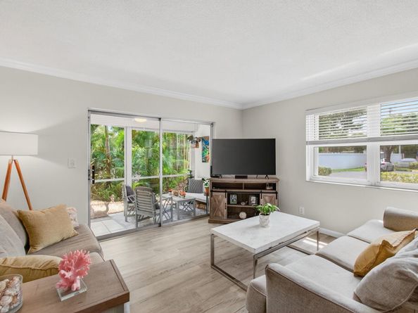 10 SE 13th St 1A, Boca Raton FL 33432
