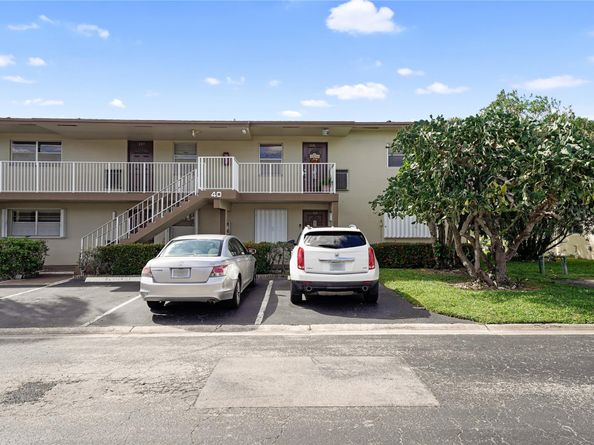 551 NW 76th Ter 208, Margate FL 33063