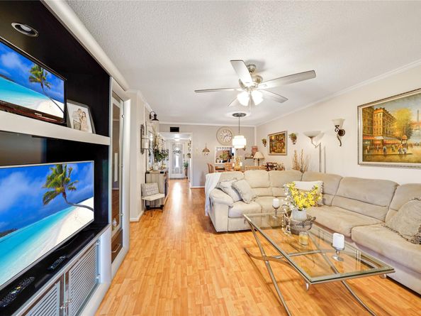 551 NW 76th Ter 208, Margate FL 33063