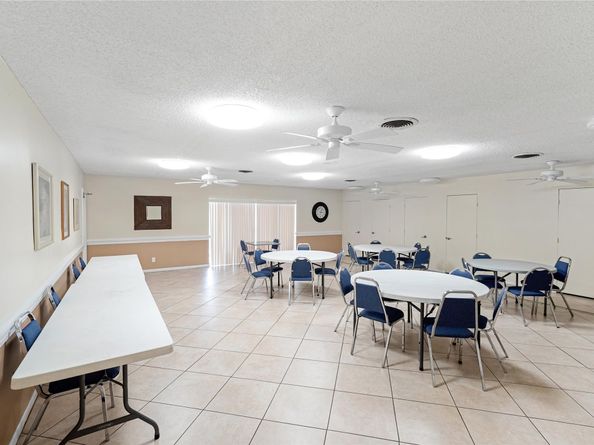 551 NW 76th Ter 208, Margate FL 33063