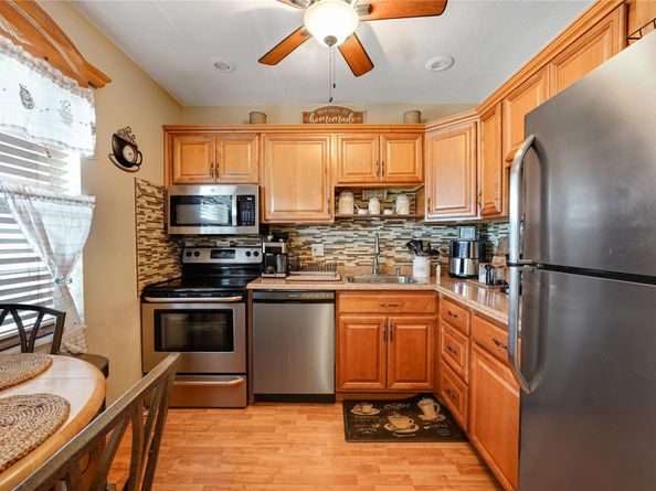 551 NW 76th Ter 208, Margate FL 33063