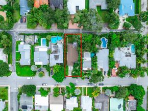 718 N Lakeside Dr, Lake Worth Beach FL 33460