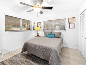 718 N Lakeside Dr, Lake Worth Beach FL 33460