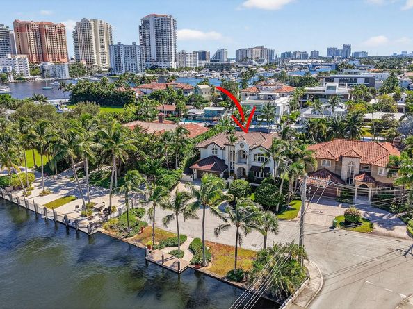 2630 Barcelona Dr, Fort Lauderdale FL 33301