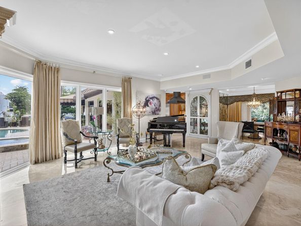 2630 Barcelona Dr, Fort Lauderdale FL 33301