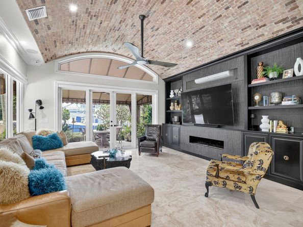 2630 Barcelona Dr, Fort Lauderdale FL 33301