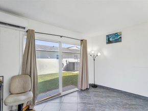 7003 NW 95th Ter, Tamarac FL 33321
