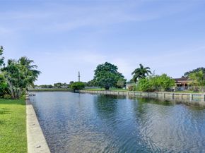 7003 NW 95th Ter, Tamarac FL 33321