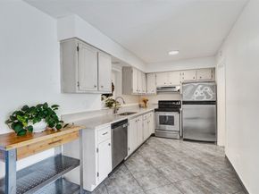 7003 NW 95th Ter, Tamarac FL 33321