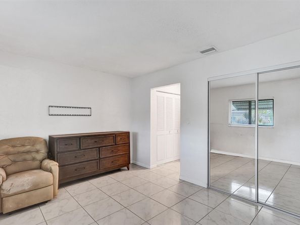 7003 NW 95th Ter, Tamarac FL 33321