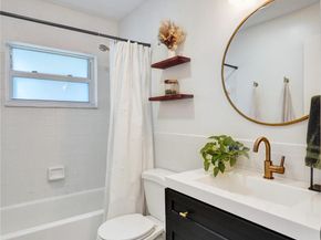 7003 NW 95th Ter, Tamarac FL 33321