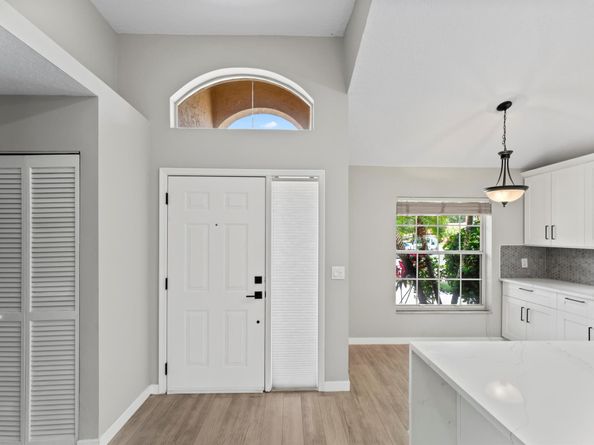 2022 Bonisle Circle, Riviera Beach FL 33418