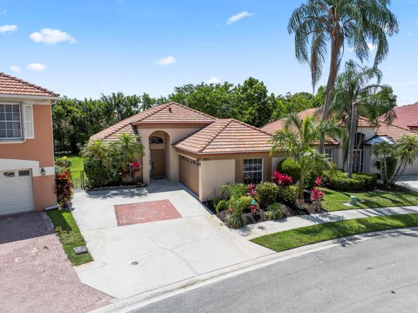 2022 Bonisle Circle, Riviera Beach FL 33418