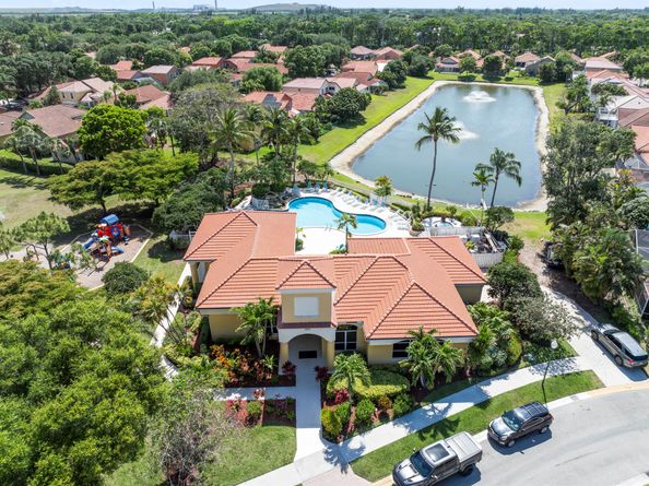 2022 Bonisle Circle, Riviera Beach FL 33418