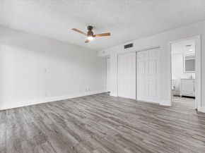 200 W Jacaranda Country Club Drive 3c, Plantation FL 33324
