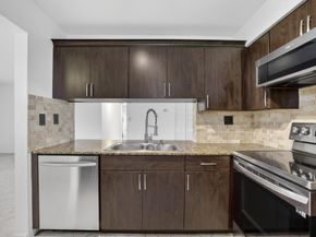 3041 N Oakland Forest Drive 103, Oakland Park FL 33309