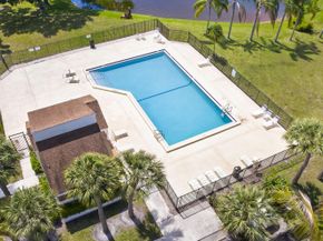 124 Sherwood Circle 11b, Jupiter FL 33458