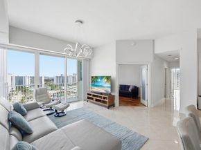 3020 NE 32nd Avenue Ph1, Fort Lauderdale FL 33308
