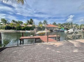 1141 Waterside Lane, Hollywood FL 33019