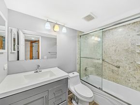 8980 S Hollybrook Blvd 204, Pembroke Pines FL 33025