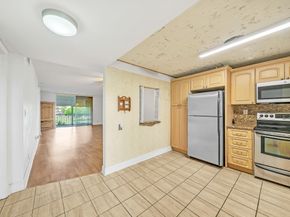 8980 S Hollybrook Blvd 204, Pembroke Pines FL 33025