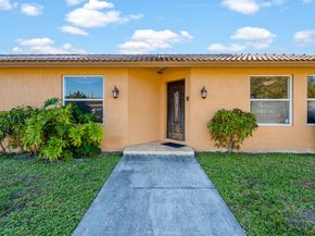 5201 SW 22nd St, West Park FL 33023