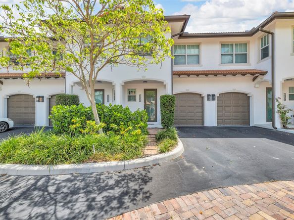 1327 SE 3rd Avenue, Pompano Beach FL 33060