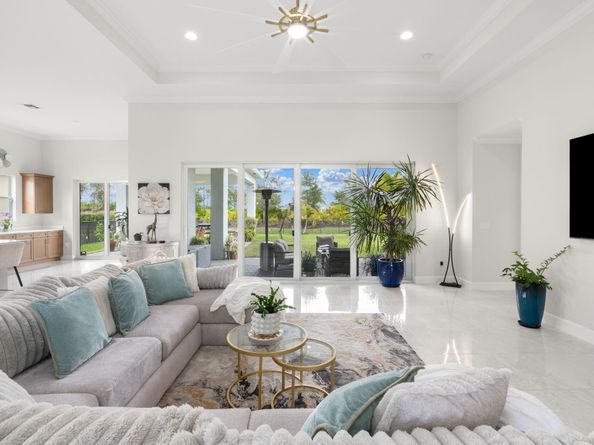 4776 Estates Circle, Westlake FL 33470