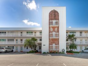 130 Doolen Court 108, North Palm Beach FL 33408