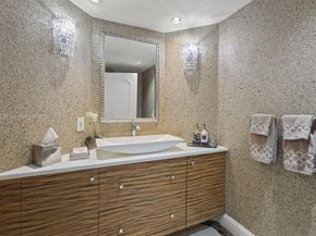 2600 Island Boulevard 1006, Aventura FL 33160