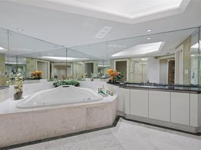 2600 Island Boulevard 1006, Aventura FL 33160
