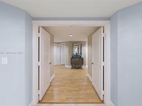 2600 Island Boulevard 1006, Aventura FL 33160