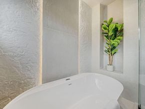 906 NE 17th Terrace, Fort Lauderdale FL 33304