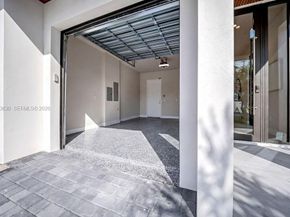 906 NE 17th Terrace, Fort Lauderdale FL 33304