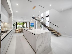 906 NE 17th Terrace, Fort Lauderdale FL 33304