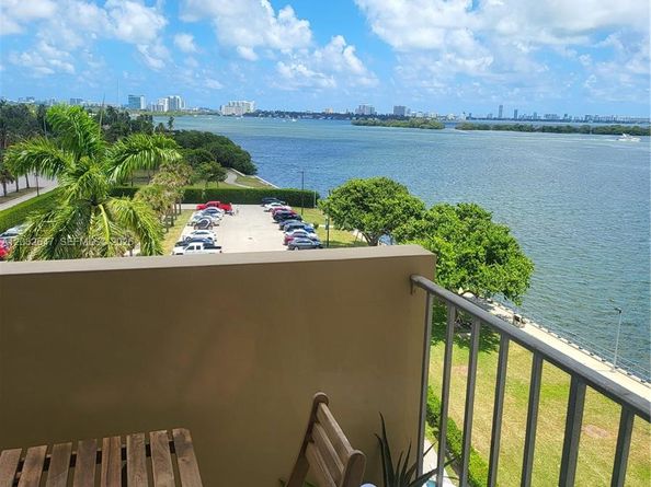 880 NE 69th Street 6R, Miami FL 33138